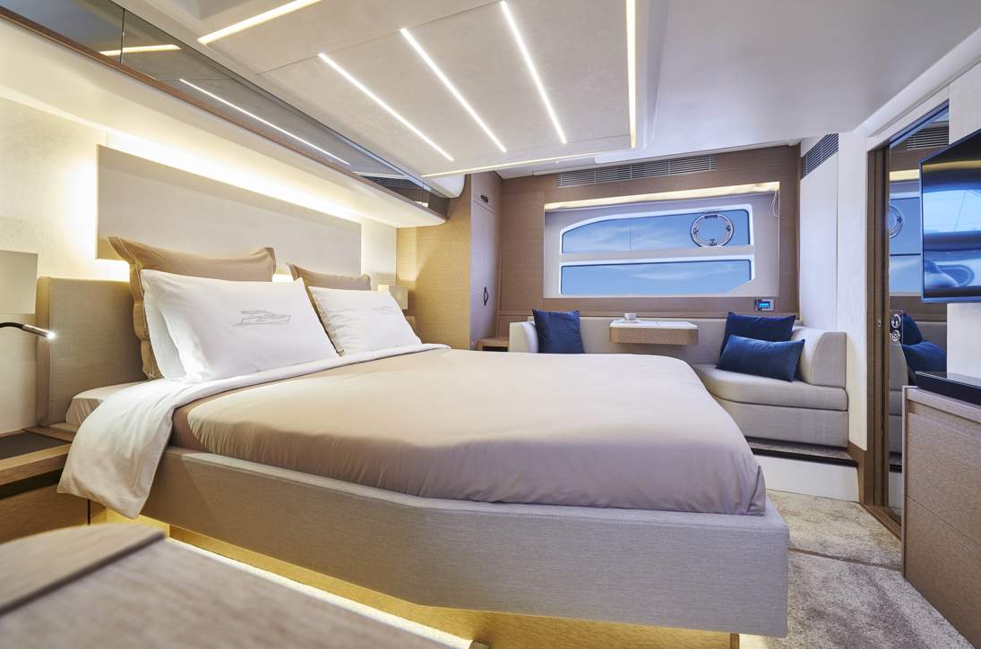 Prestige 590 Flybridge Interior - 2.JPG