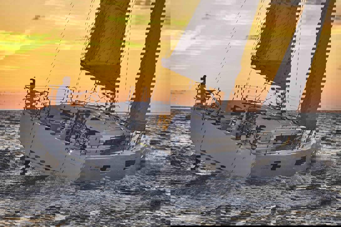 Jeanneau Sun Odyssey 440 Exterior - 8.JPG