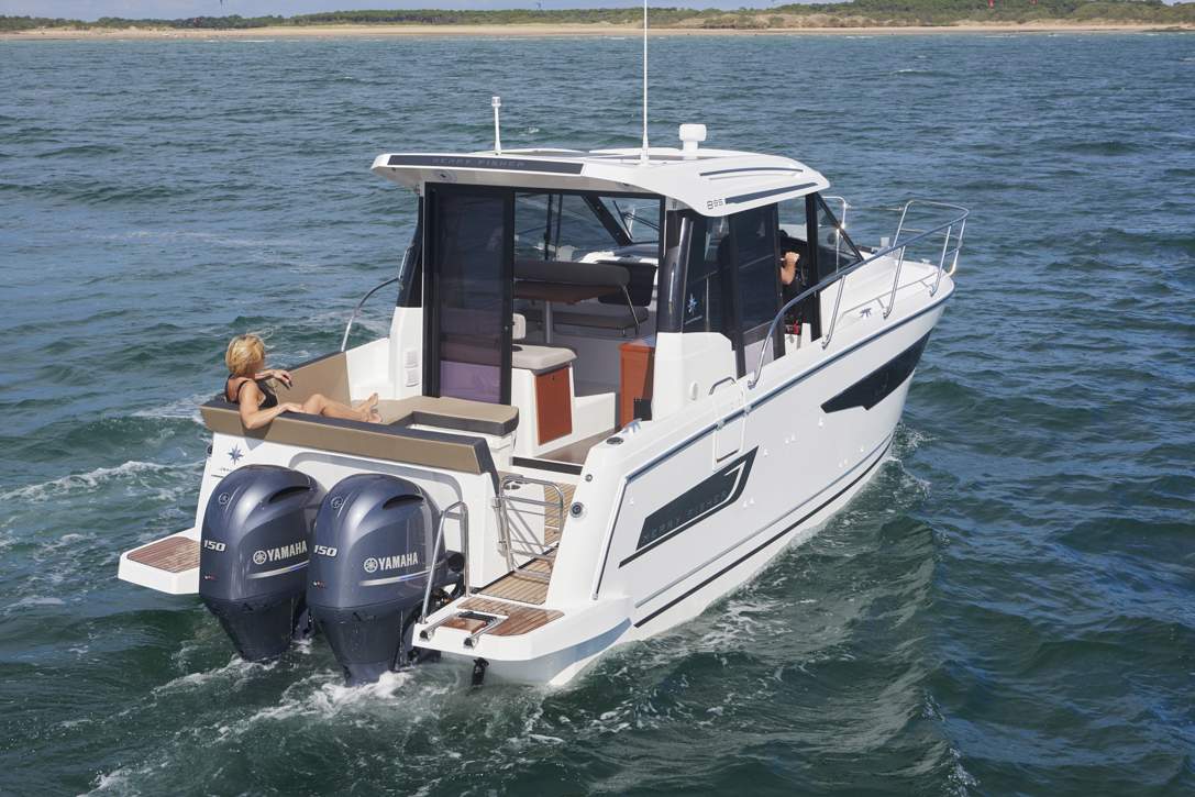 Jeanneau Merry Fisher 895 HB Exterior - 54.JPG