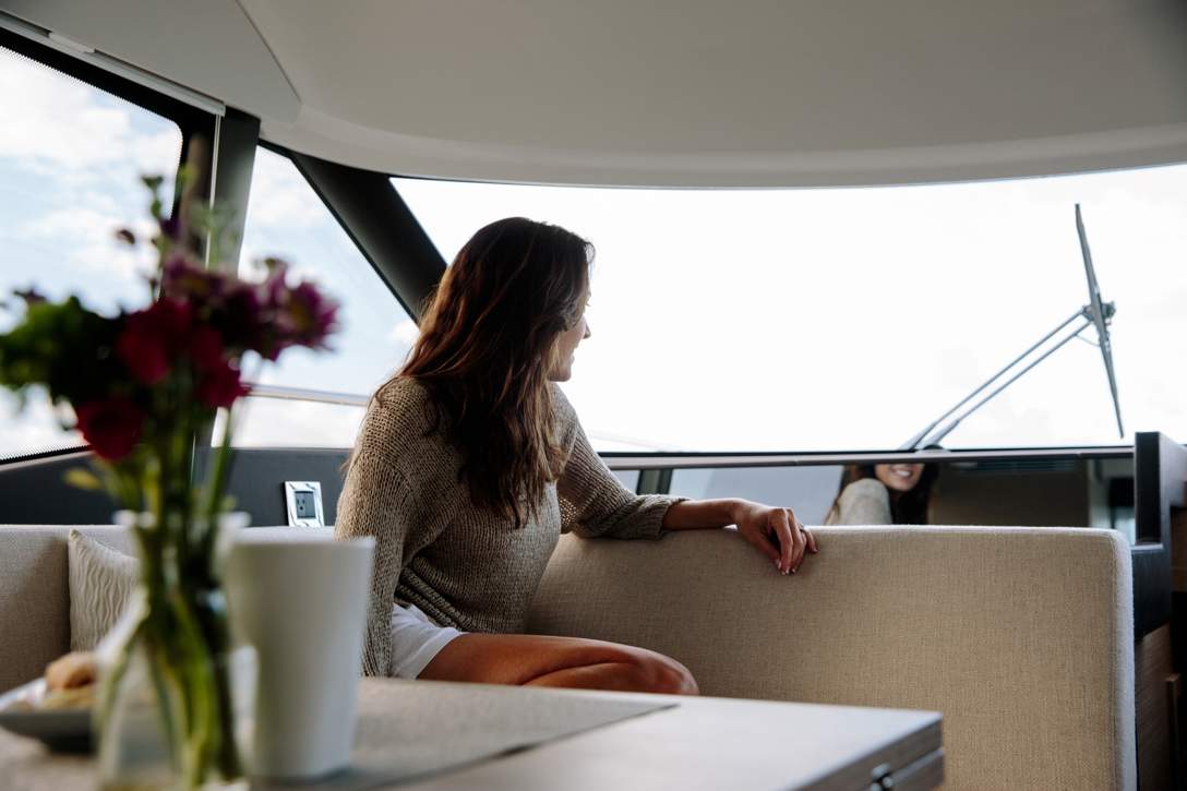Prestige 460 Flybridge Interior - 7.JPG