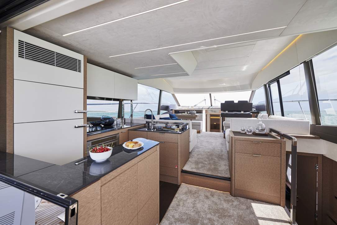 Prestige 590 Flybridge Interior - 15.JPG