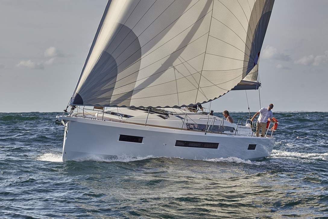 Jeanneau Sun Odyssey 490 Exterior - 24.JPG