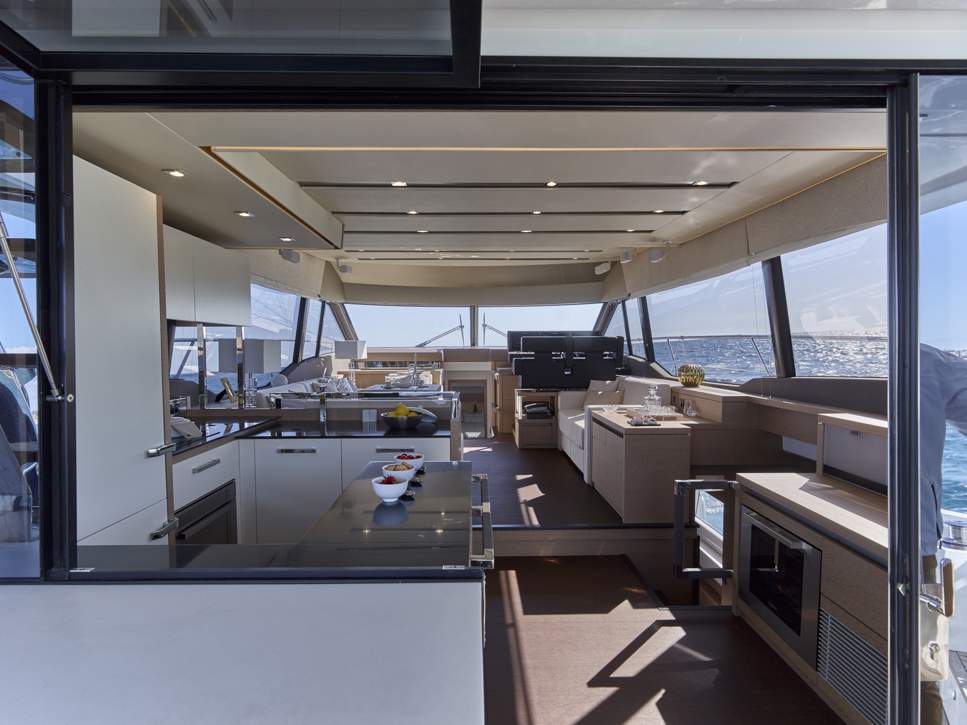 Prestige 630 Flybridge Interior - 30.JPG