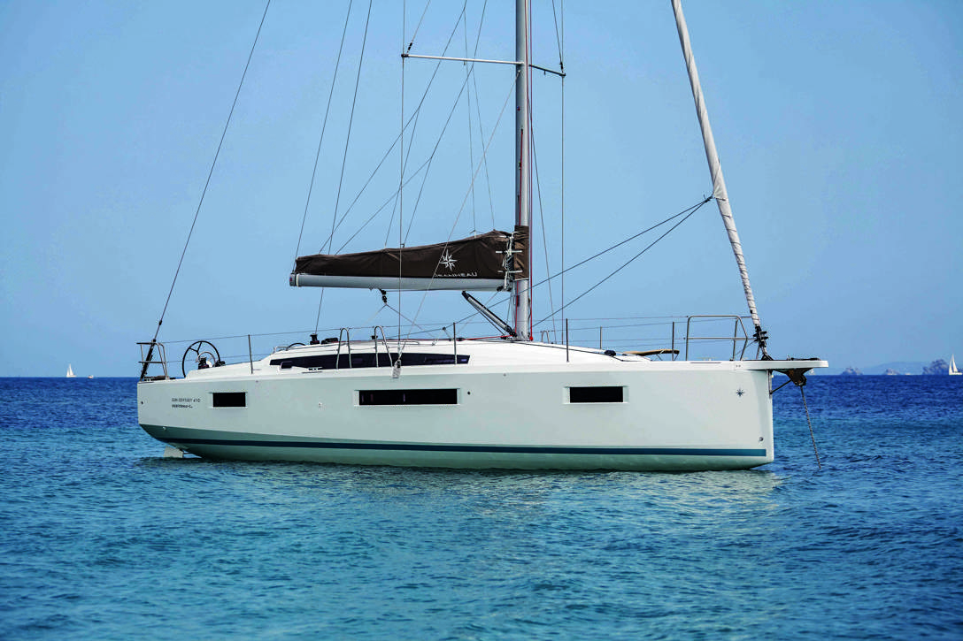 Jeanneau Sun Odyssey 410 Exterior - 8.JPG