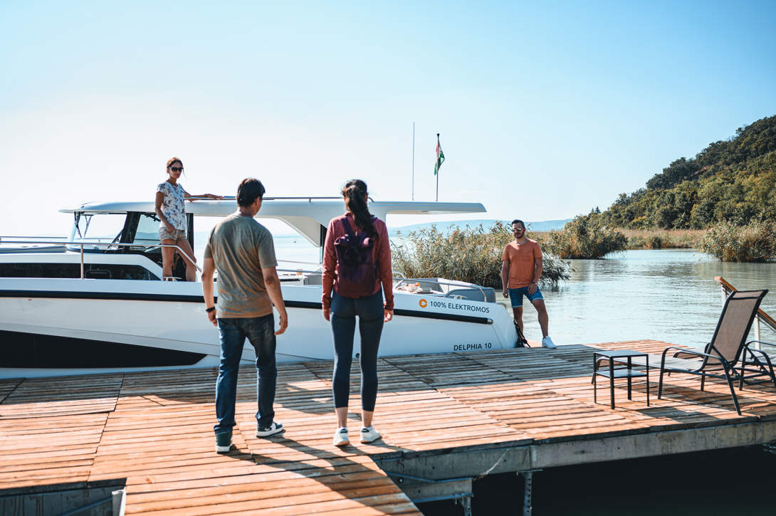 DELPHIA 10 LOUNGETOP IMAGE LIFESTYLE BALATON 18