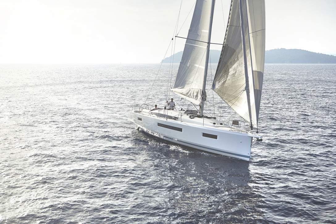 Jeanneau Sun Odyssey 440 Exterior - 19.JPG