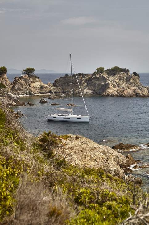 Jeanneau Sun Odyssey 440 Exterior - 42.JPG