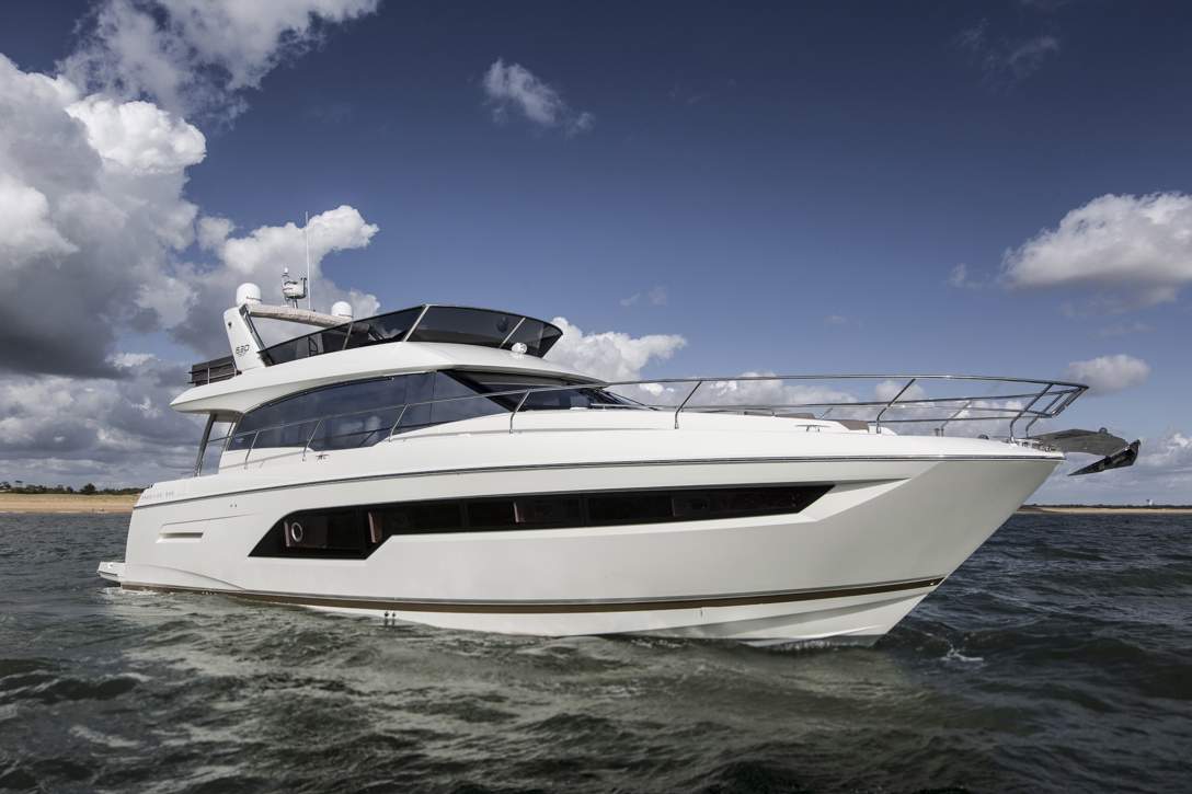 Prestige 630 Flybridge Exterior - 40.JPG