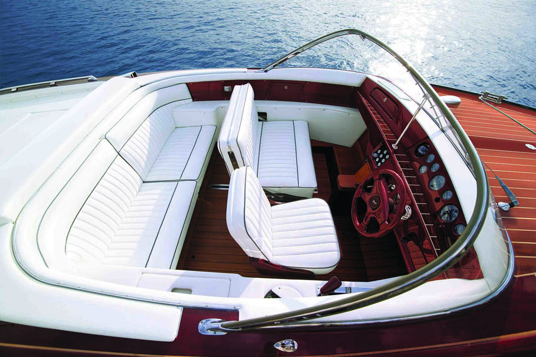 Boesch 710 Costa Brava De Luxe Interior - 2.jpg