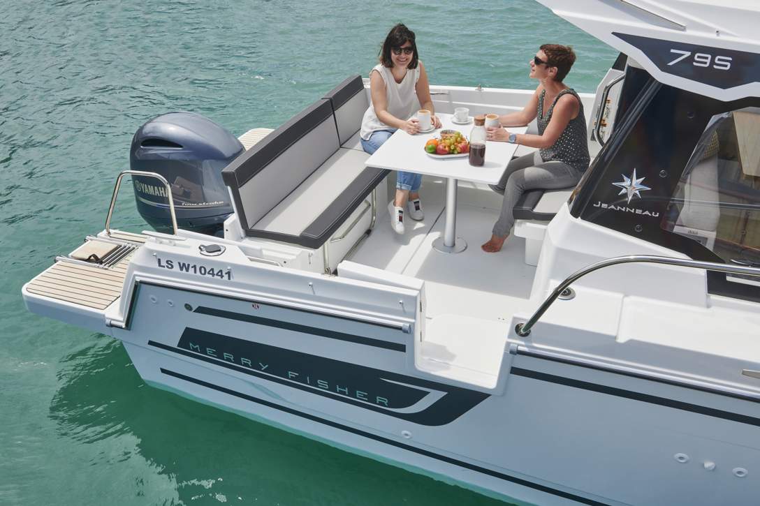 Jeanneau Merry Fisher 795 Serie 2 HB Exterior - 22.JPG