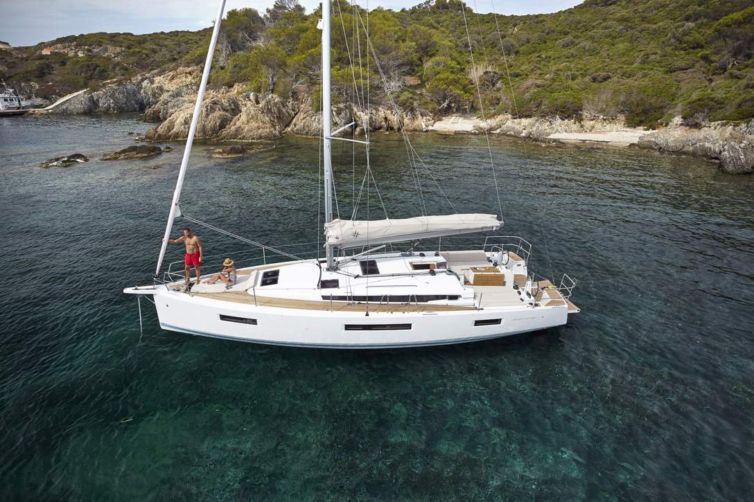 Jeanneau Sun Odyssey 440 Exterior - 14.JPG