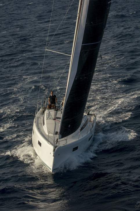 Jeanneau Sun Odyssey 410 Exterior - 36.JPG