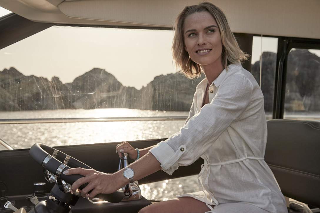 Prestige 590 S Interior - 34.JPG