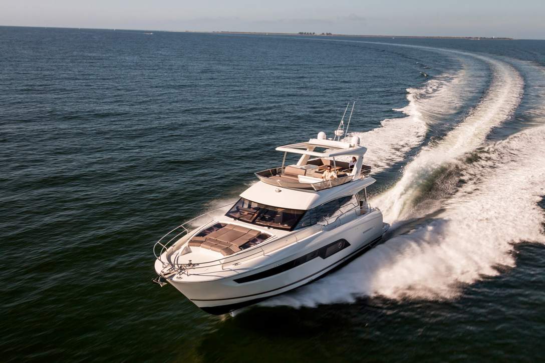 Prestige 630 Flybridge Exterior - 55.JPG