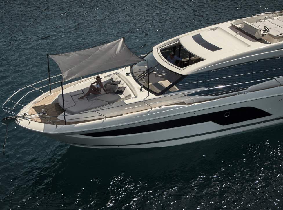 Prestige 590 S Exterior - 7.JPG