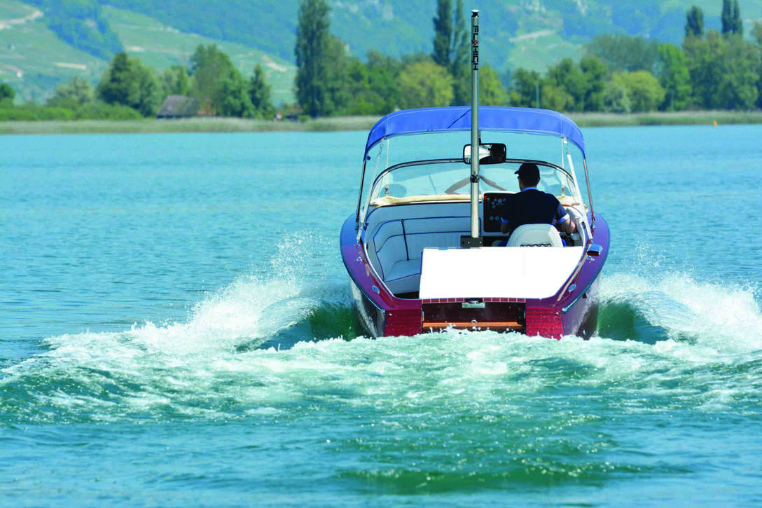 Boesch 625 Sunski Exterior - 3.jpg