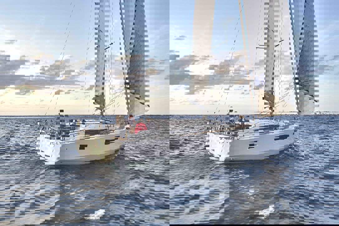 Jeanneau Sun Odyssey 490 Exterior - 33.JPG