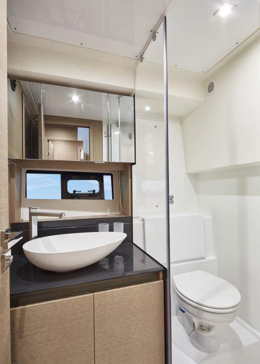 Prestige 460 Flybridge Interior - 41.JPG