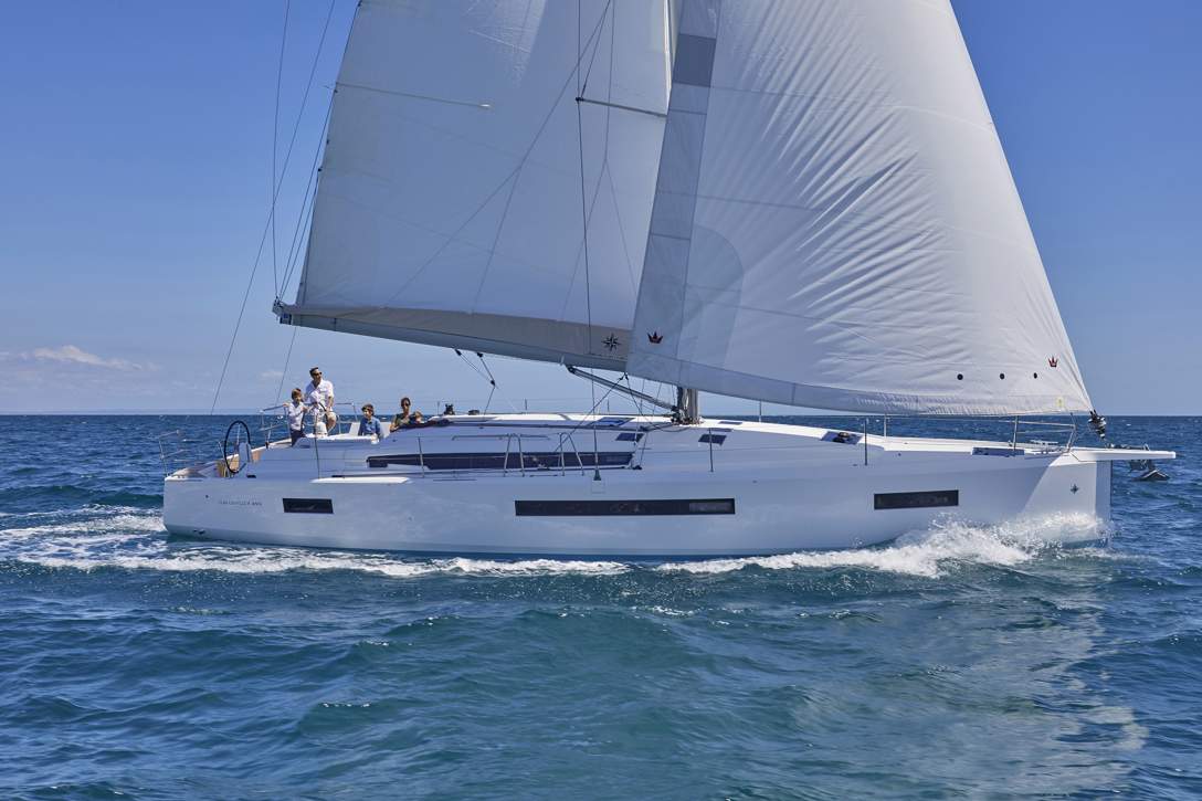 Jeanneau Sun Odyssey 490 Exterior - 84.JPG
