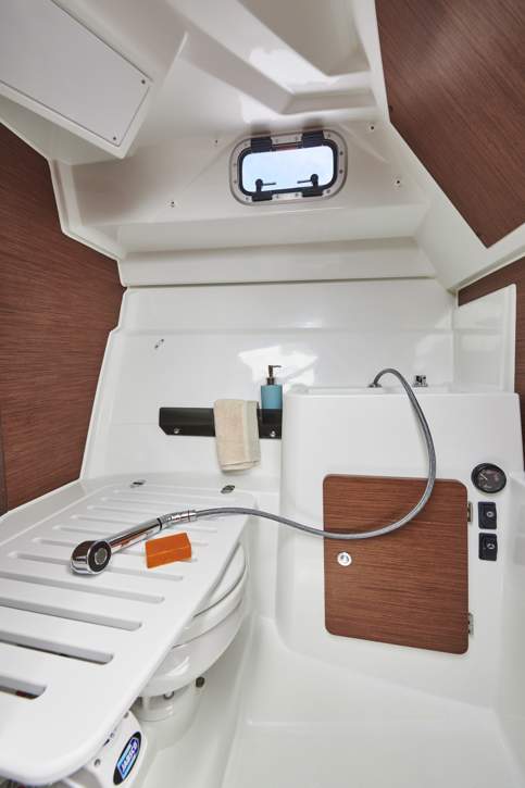 Jeanneau Merry Fisher 795 Serie 2 HB Interior - 9.JPG