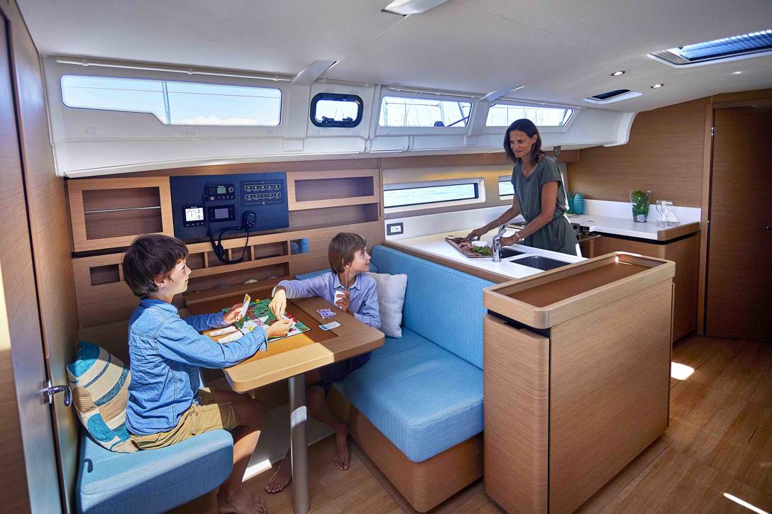 Jeanneau Sun Odyssey 490 Interior - 18.JPG