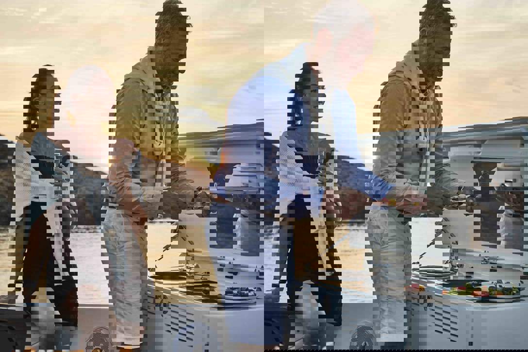 Prestige 520 Flybridge Exterior - 19.JPG