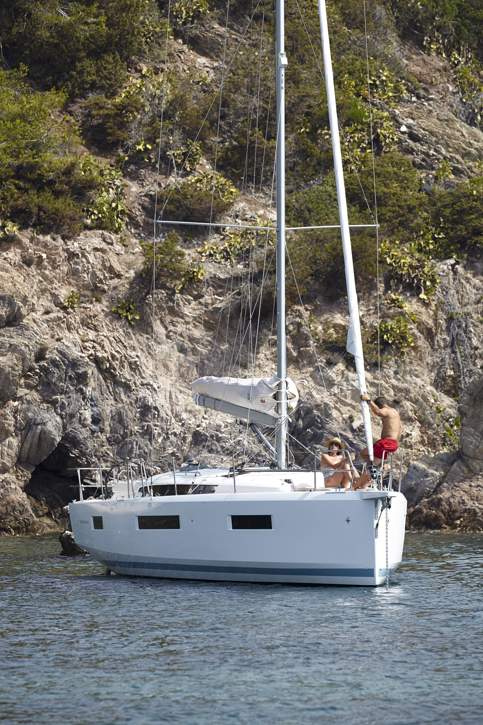 Jeanneau Sun Odyssey 440 Exterior - 43.JPG