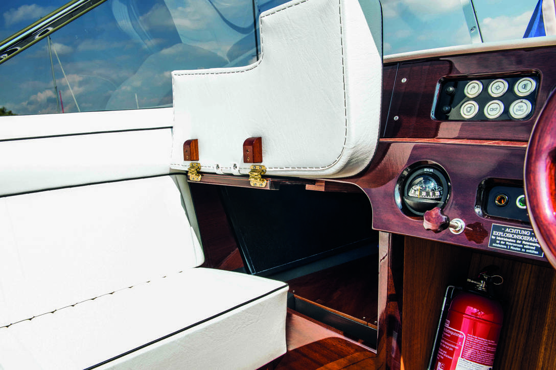 Boesch 620 Acapulco De Luxe_Interior - 3.jpg
