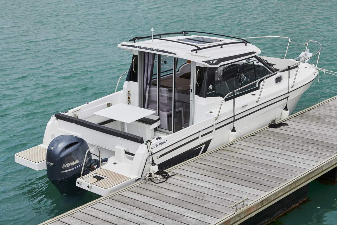 Jeanneau Merry Fisher 795 Serie 2 HB Exterior - 5.JPG