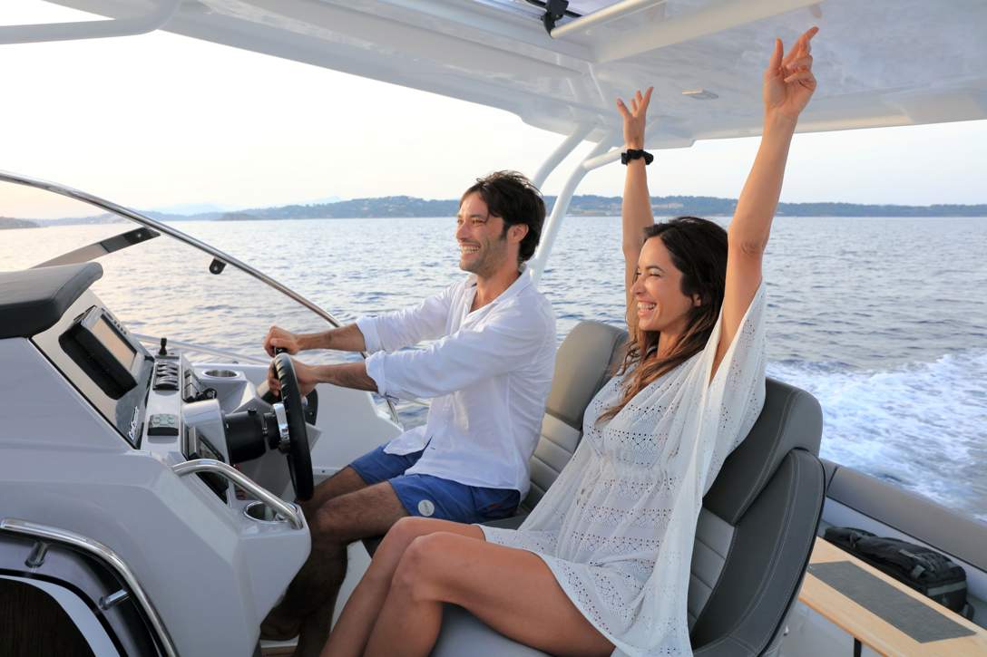 Jeanneau Cap Camarat 9.0 WA Exterior - 12.JPG