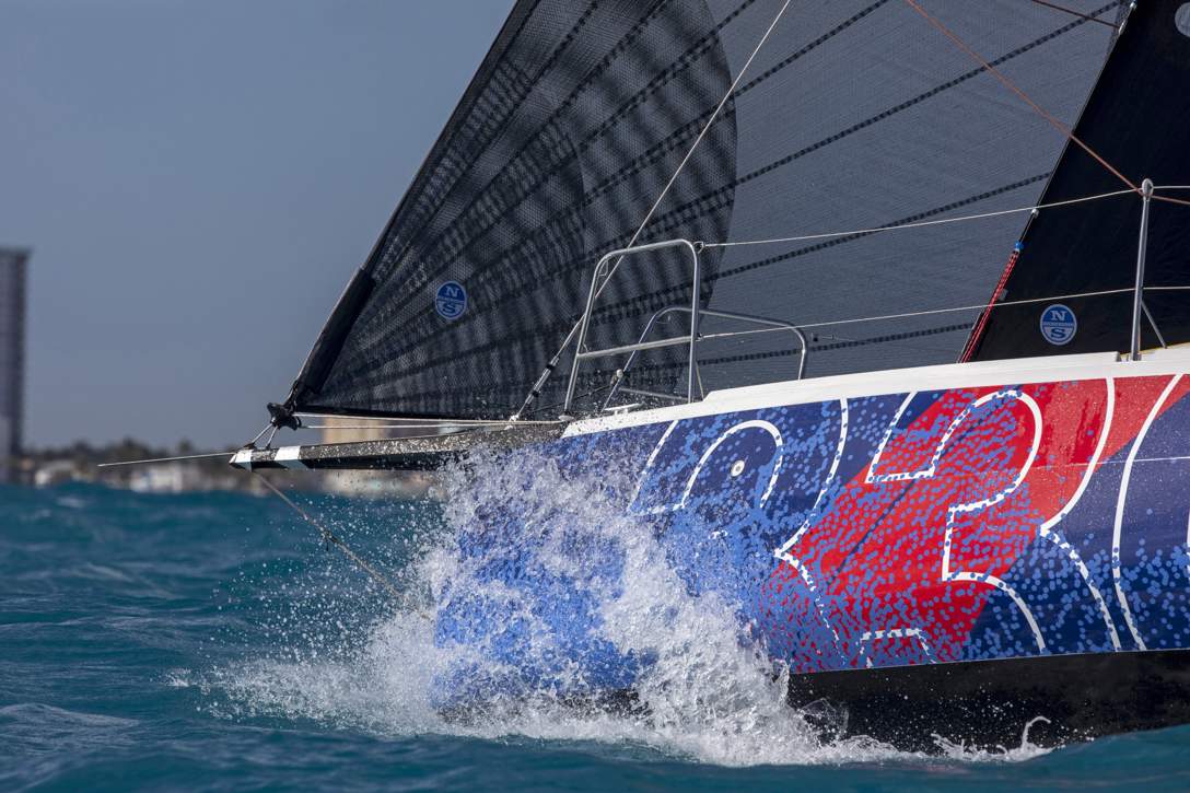 Jeanneau Sun Fast 3300 Exterior - 16.JPG