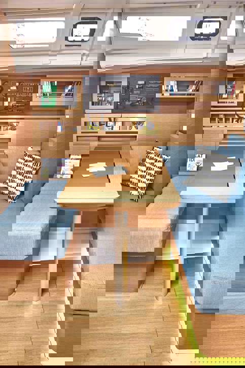 Jeanneau Sun Odyssey 490 Interior - 1.JPG