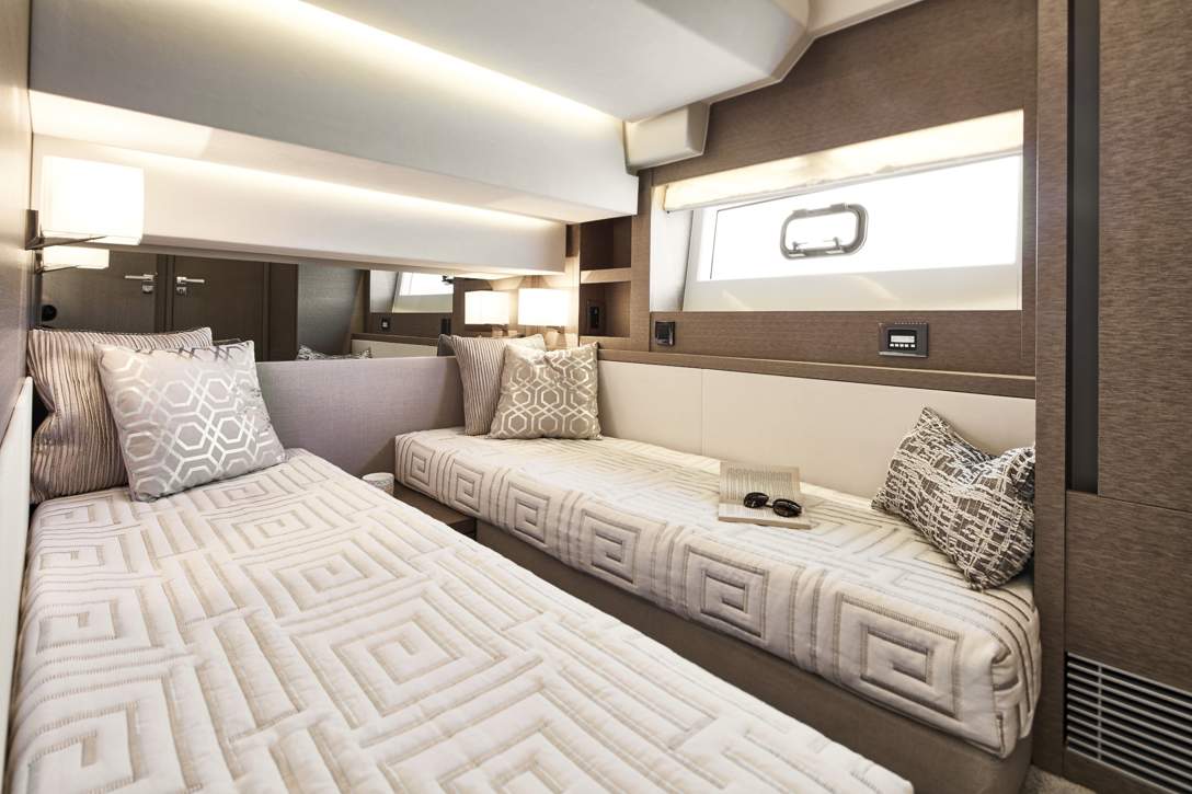 Prestige 630 Flybridge Interior - 15.JPG
