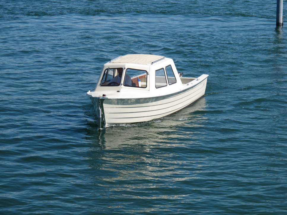 Füllemann Petri F-603 Exterior - 9.JPG