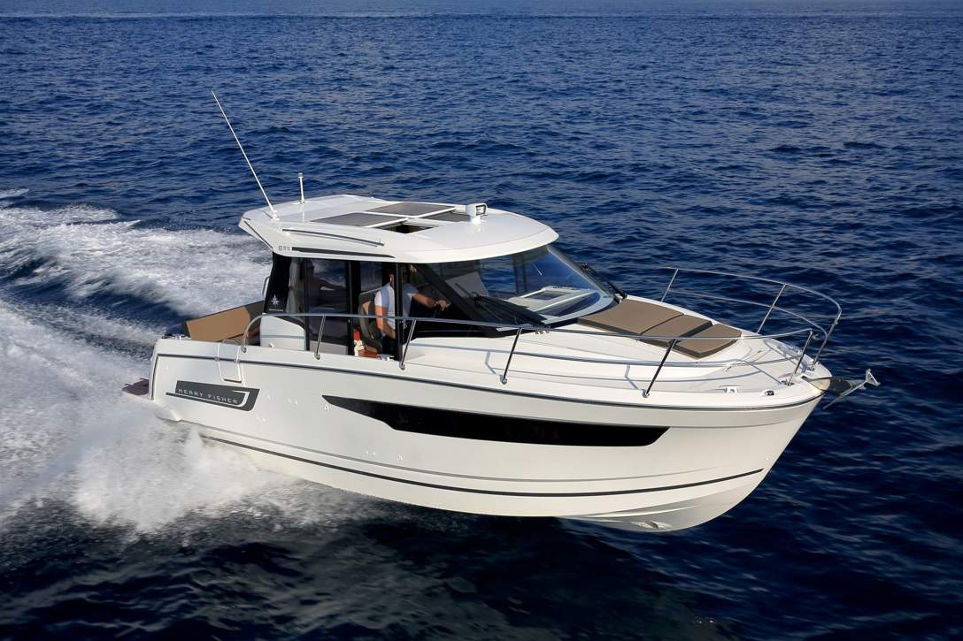 Jeanneau Merry Fisher 895 HB Exterior - 11.JPG