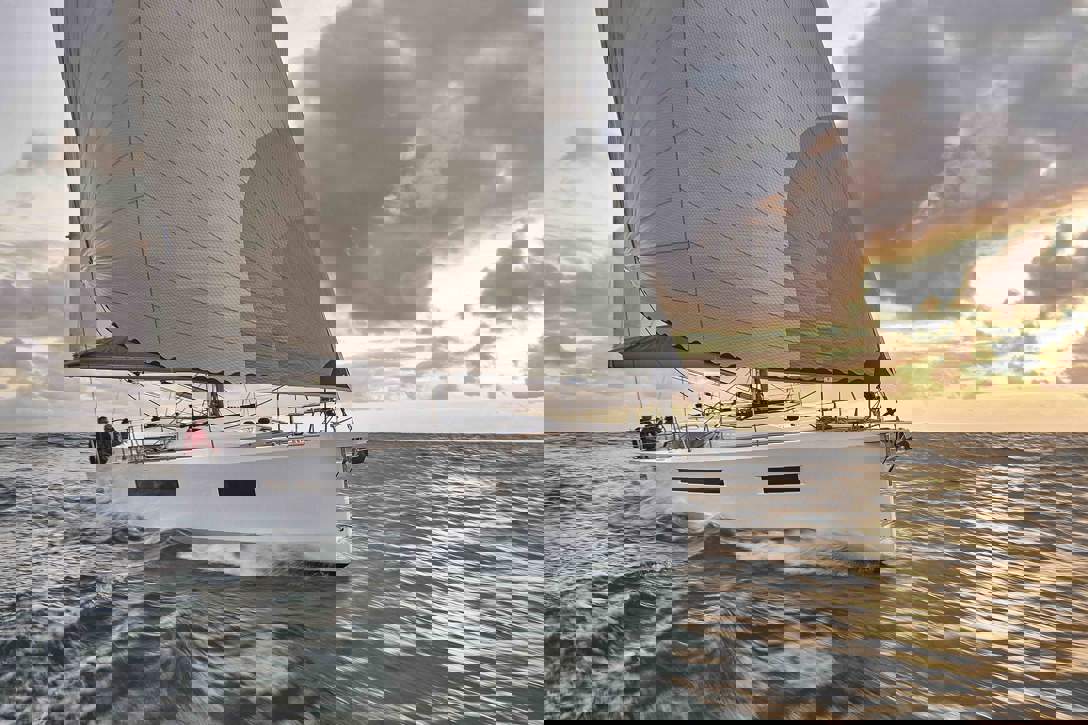 Jeanneau Sun Odyssey 490 Exterior - 37.JPG