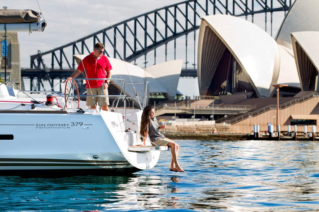 Jeanneau Sun Odyssey 389 Exterior - 19.jpg