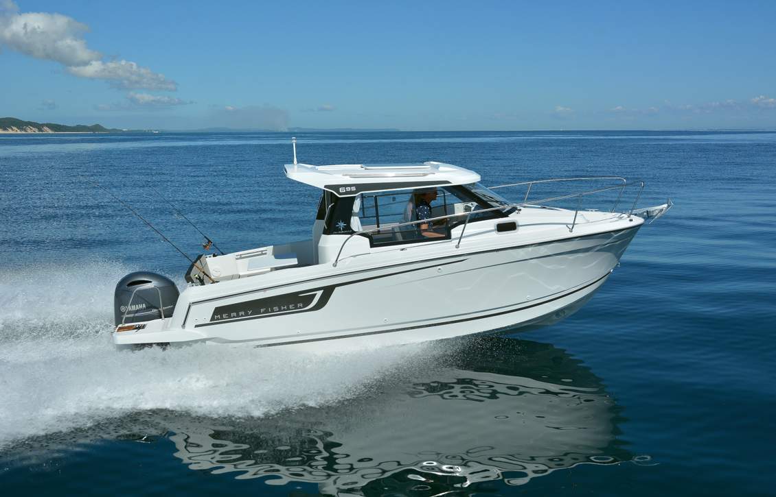 Jeanneau Merry Fisher 695 Serie 2 HB Exterior - 9.JPG