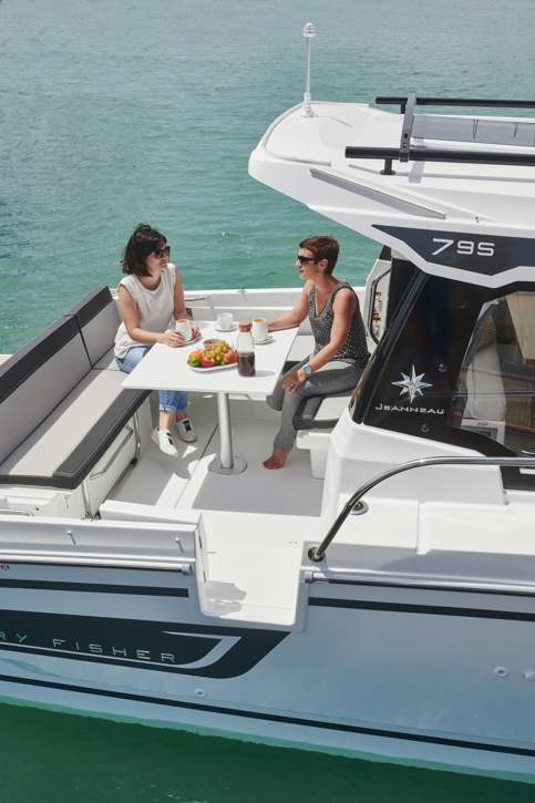 Jeanneau Merry Fisher 795 Serie 2 HB Exterior - 20.JPG