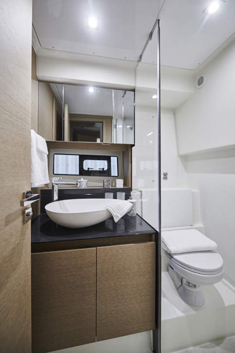 Prestige 460 Flybridge Interior - 10.jpg