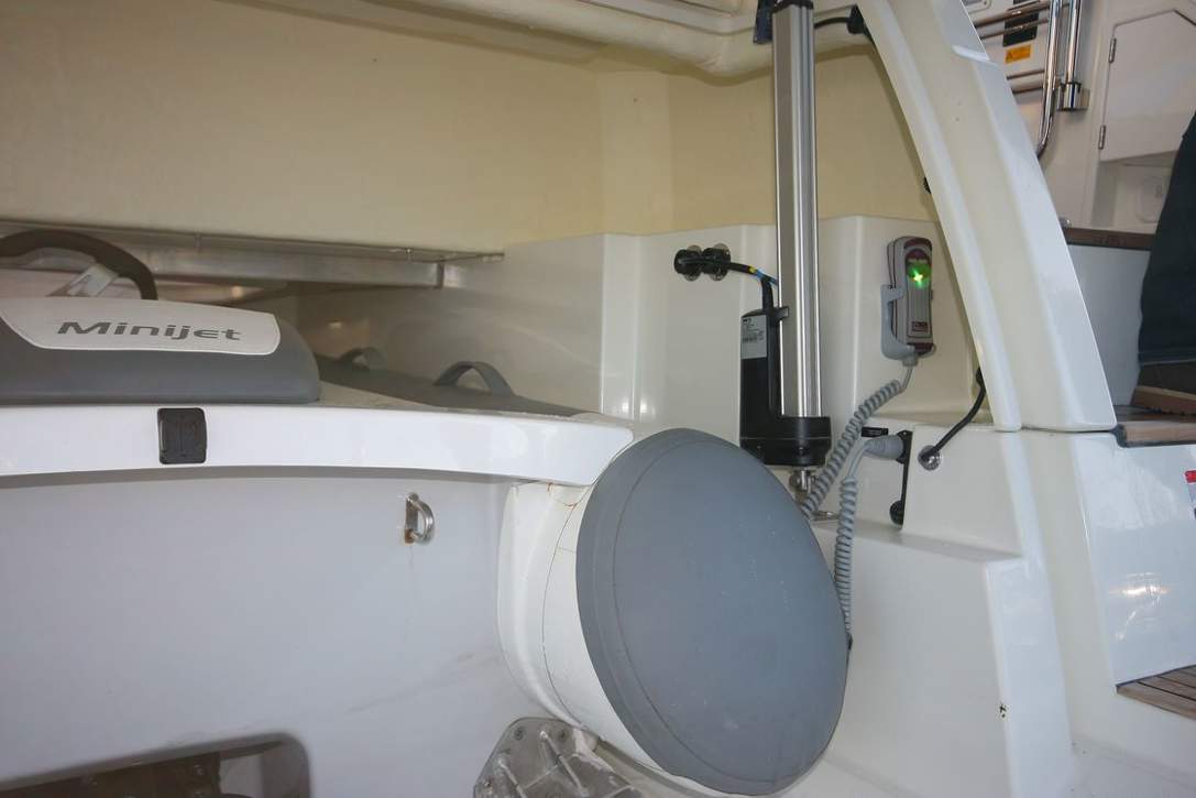 Prestige 520 S Exterior - 17.JPG