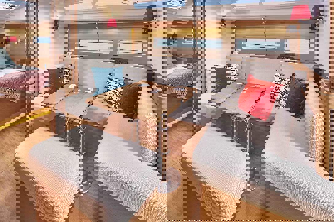 Jeanneau Sun Odyssey 440 Interior - 26.JPG