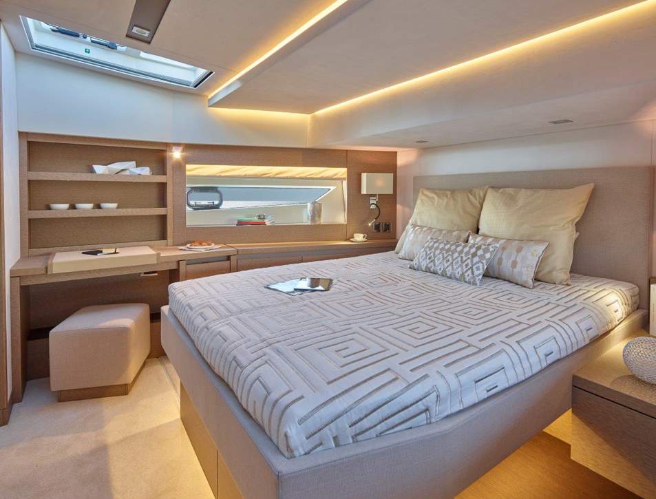 Prestige 630 Flybridge Interior - 14.jpg