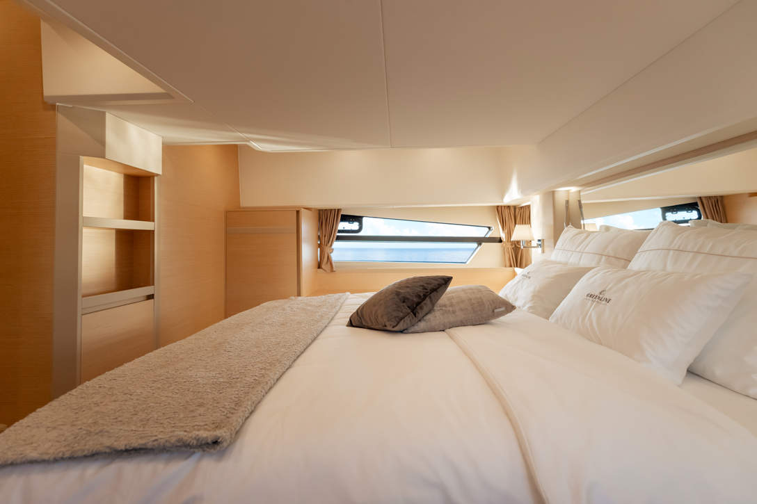 GL45COUPE Hybrid In Highres 10 Wo Archive