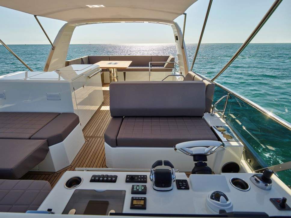Prestige 630 Flybridge Interior - 5.jpg