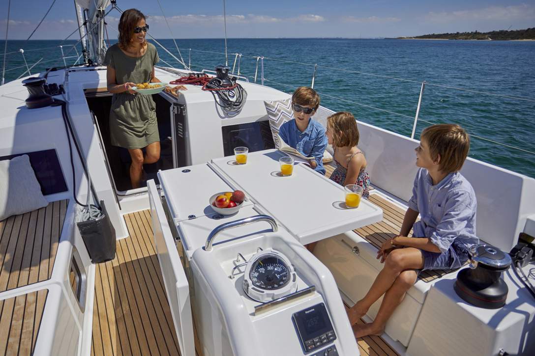 Jeanneau Sun Odyssey 490 Exterior - 103.JPG