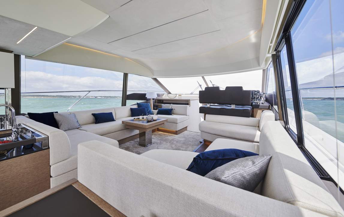 Prestige 590 Flybridge Interior - 47.JPG