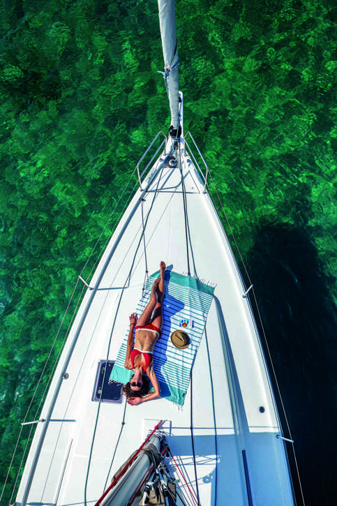 Jeanneau Sun Odyssey 410 Exterior - 42.JPG