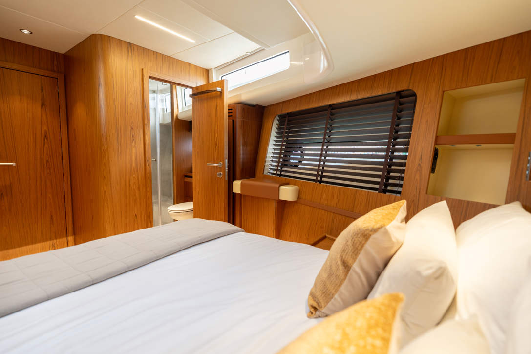 GL58 VIP Cabin