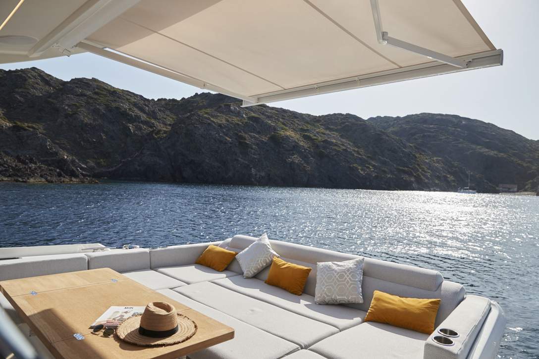 Prestige 590 S Exterior - 32.JPG